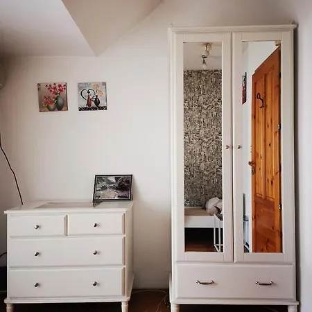 Gasthuis Central 5 min beach rooms *